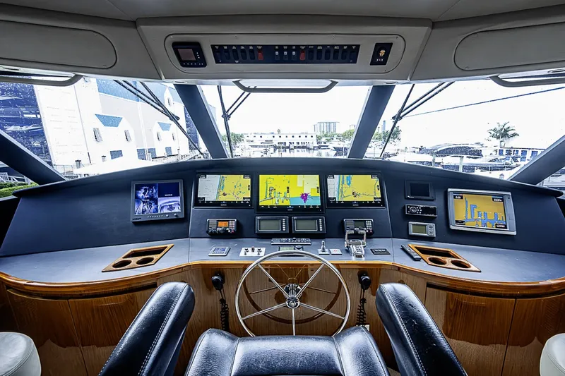 Slide: The Image of Viking 76 Enclosed Bridge 2011 - 7406442