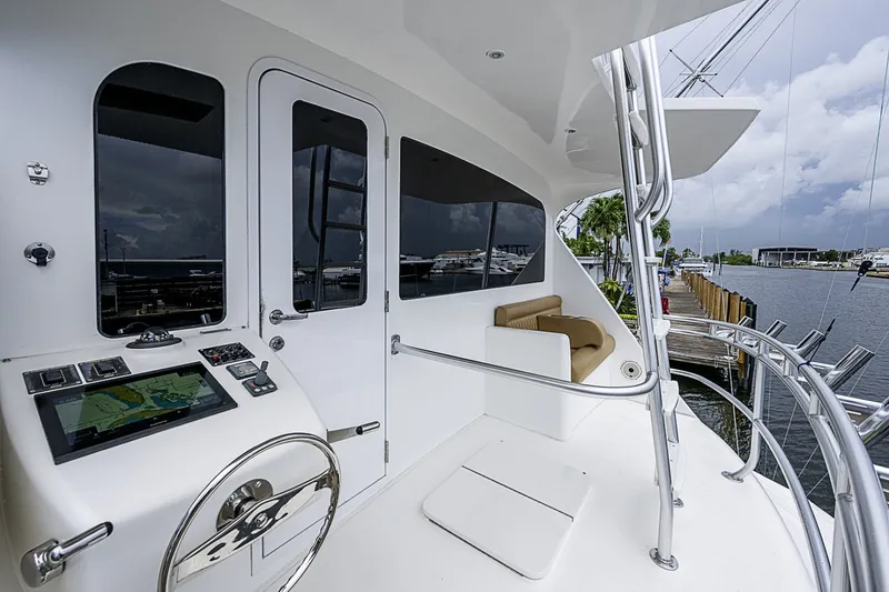 Slide: The Image of Viking 76 Enclosed Bridge 2011 - 7406254
