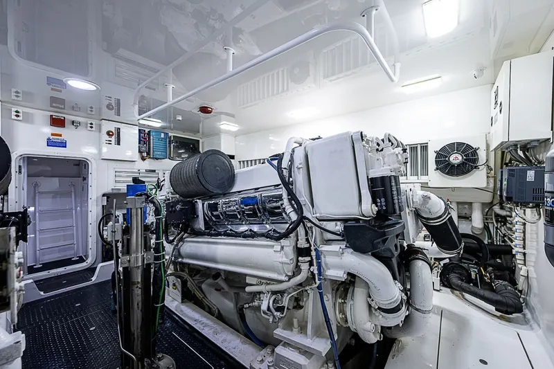 Slide: The Image of Viking 76 Enclosed Bridge 2011 - 7406569