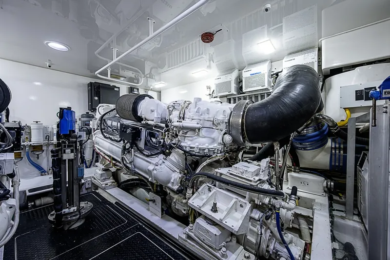 Slide: The Image of Viking 76 Enclosed Bridge 2011 - 7406557