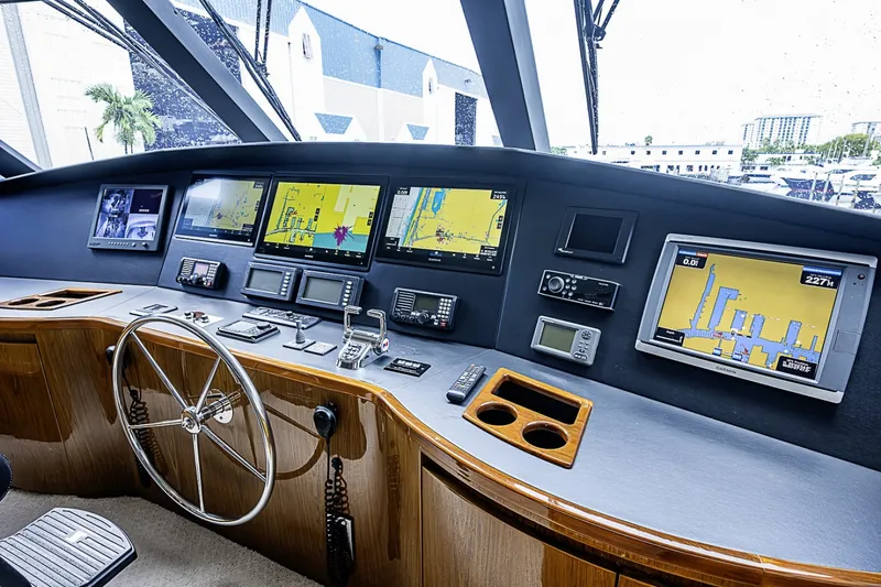 Slide: The Image of Viking 76 Enclosed Bridge 2011 - 7406443
