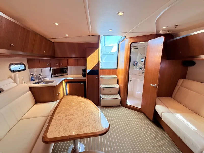 Slide: The Image of Tiara 3600 Sovran 2007 - 7406407