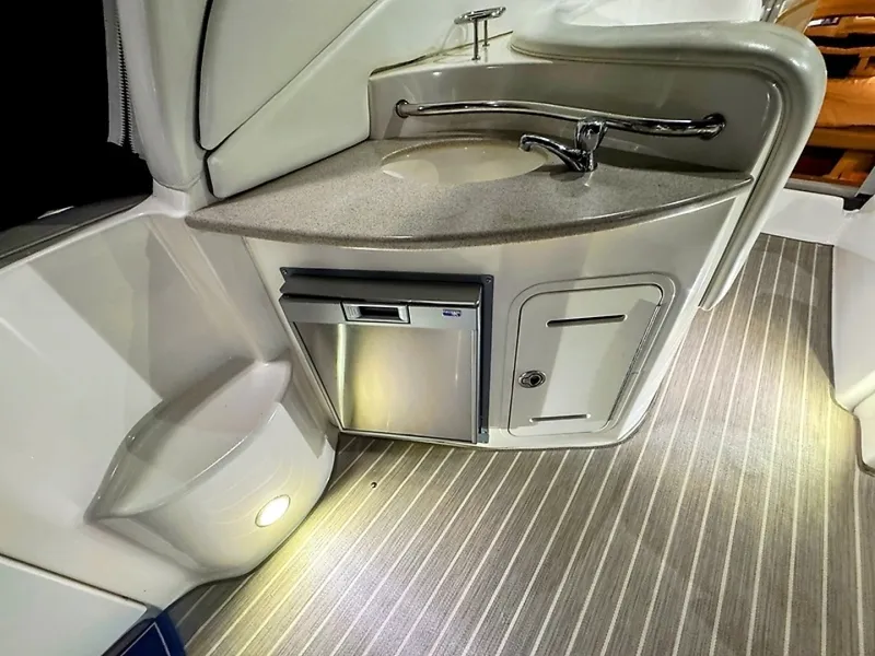Slide: The Image of Sea Ray 320 Sundancer 2007 - 7406590