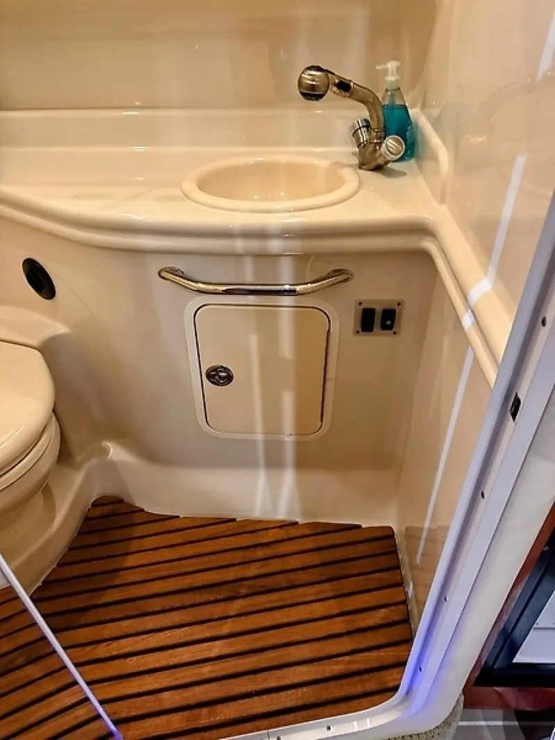 Slide: The Image of Sea Ray 320 Sundancer 2007 - 7406596
