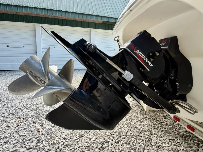 Slide: The Image of Chaparral 230 SSi Bowrider 2002 - 7406931