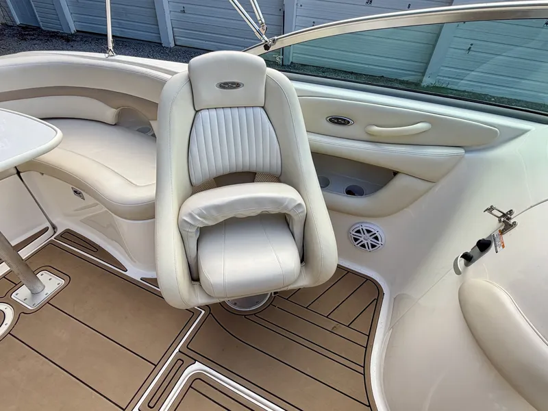 Slide: The Image of Chaparral 230 SSi Bowrider 2002 - 7406843