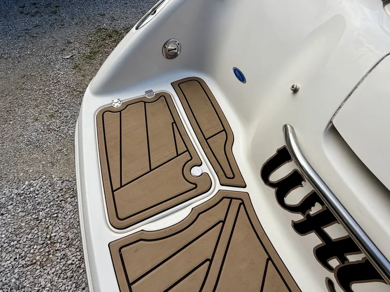 Slide: The Image of Chaparral 230 SSi Bowrider 2002 - 7406925