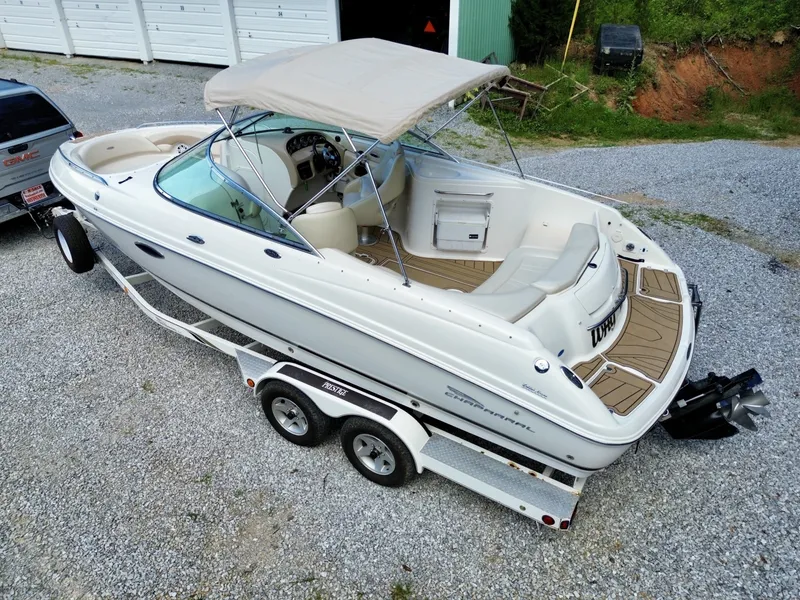Slide: The Image of Chaparral 230 SSi Bowrider 2002 - 7406725