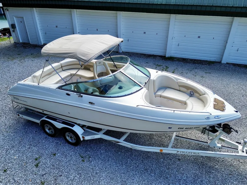 Slide: The Image of Chaparral 230 SSi Bowrider 2002 - 7406719
