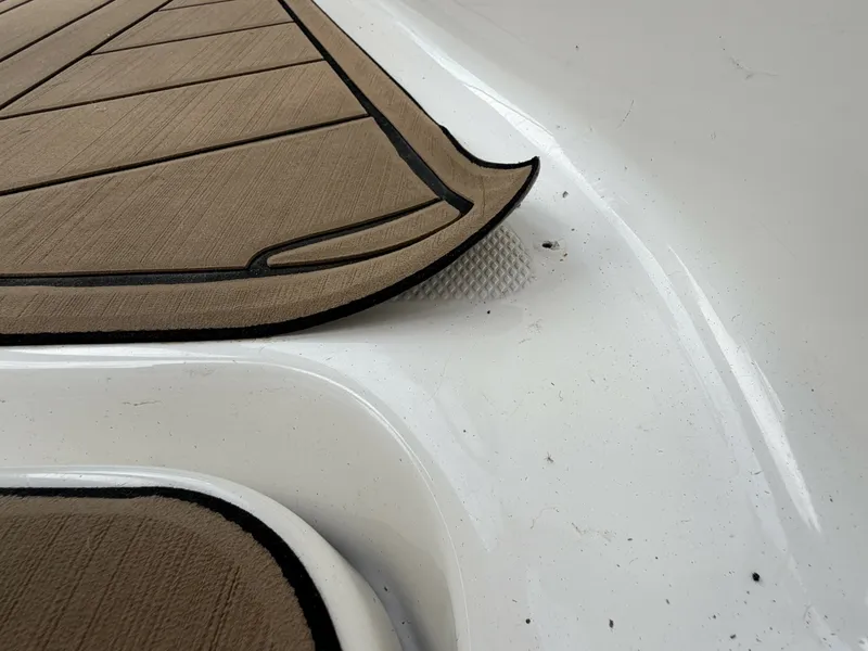 Slide: The Image of Chaparral 230 SSi Bowrider 2002 - 7406976
