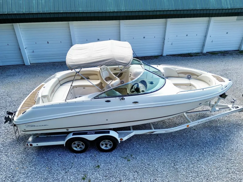 Slide: The Image of Chaparral 230 SSi Bowrider 2002 - 7406718