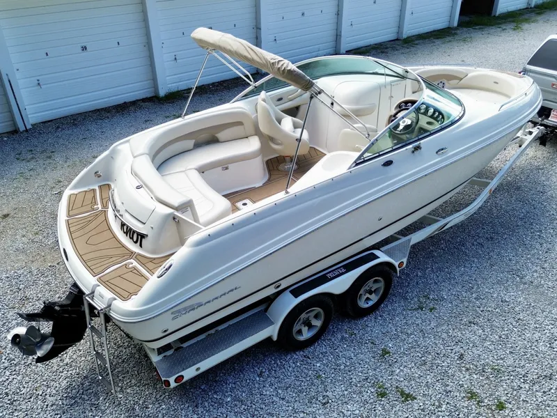 Slide: The Image of Chaparral 230 SSi Bowrider 2002 - 7406730