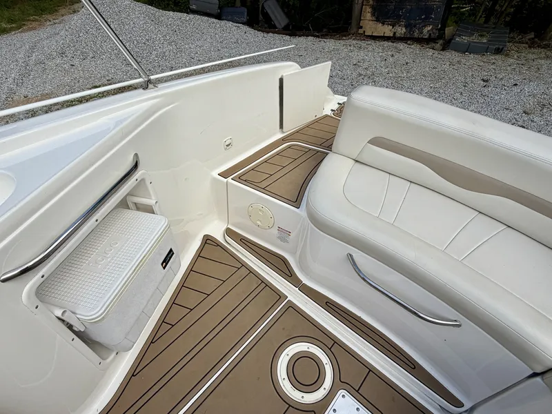 Slide: The Image of Chaparral 230 SSi Bowrider 2002 - 7406922