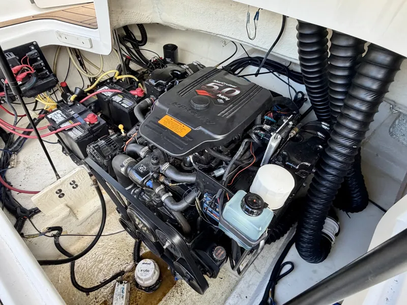 Slide: The Image of Chaparral 230 SSi Bowrider 2002 - 7406915