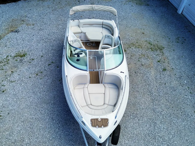 Slide: The Image of Chaparral 230 SSi Bowrider 2002 - 7406742
