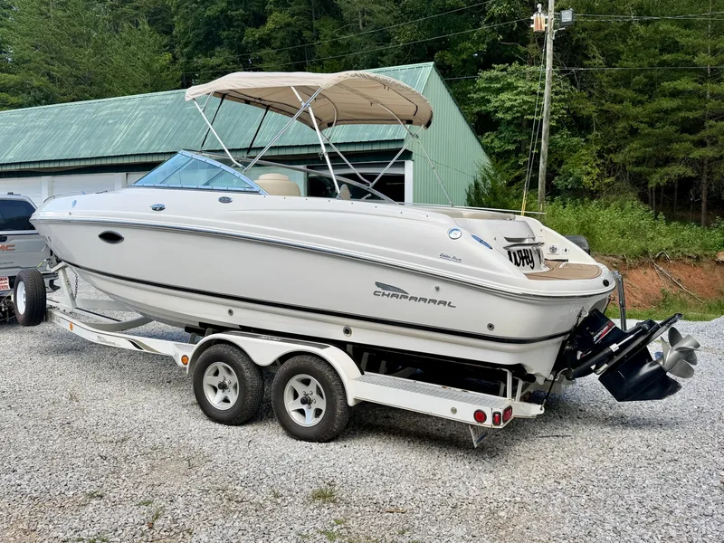 Slide: The Image of Chaparral 230 SSi Bowrider 2002 - 7406777