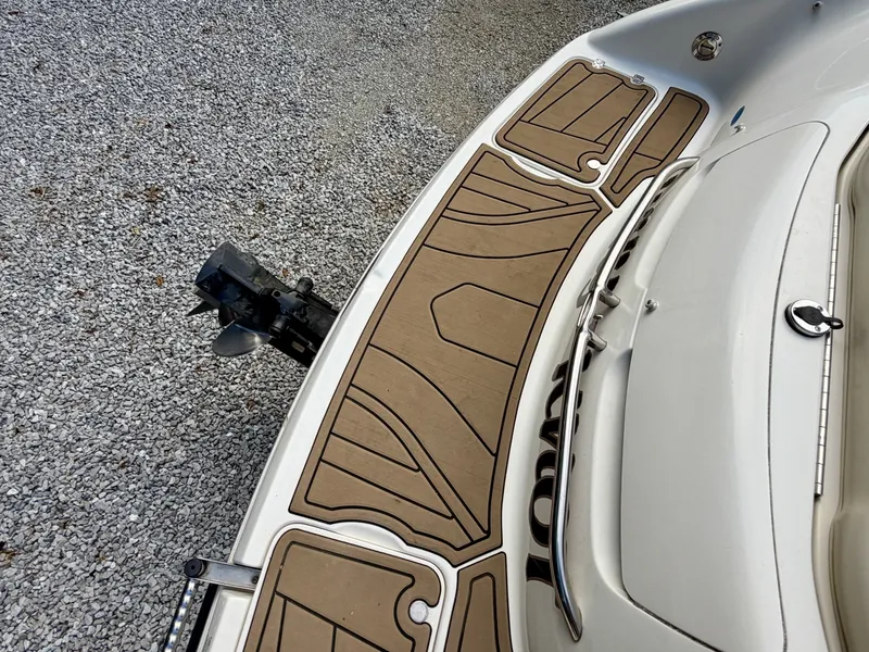 Slide: The Image of Chaparral 230 SSi Bowrider 2002 - 7406924