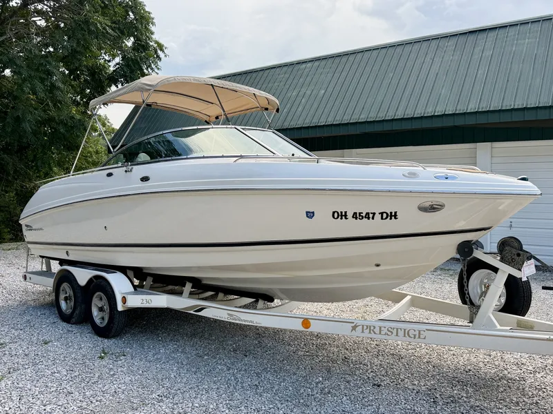 Slide: The Image of Chaparral 230 SSi Bowrider 2002 - 7406766