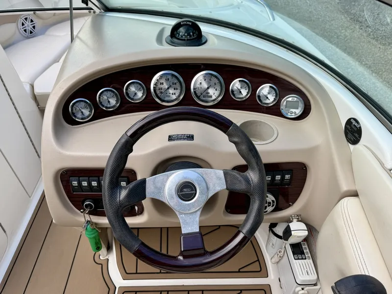Slide: The Image of Chaparral 230 SSi Bowrider 2002 - 7406833
