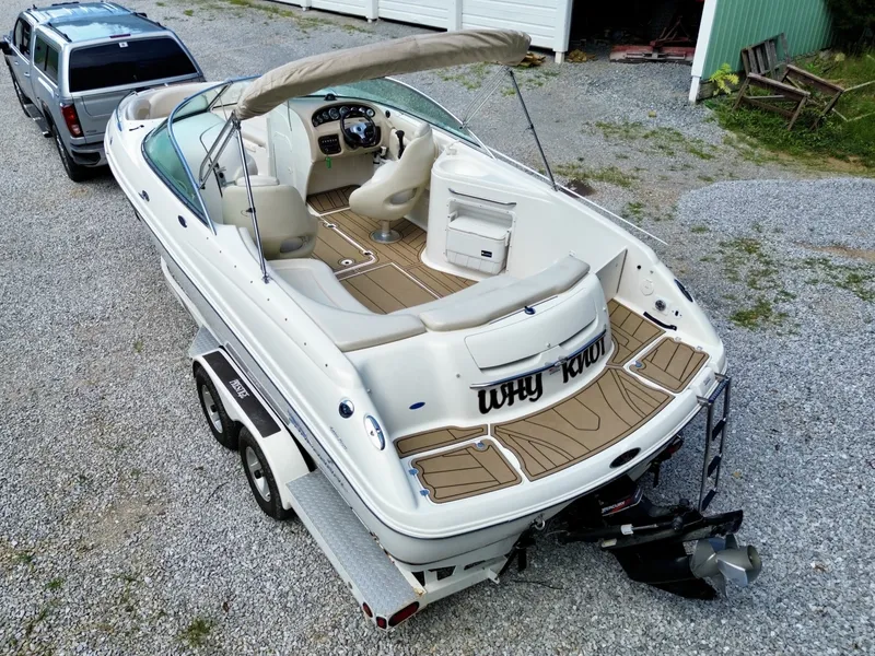Slide: The Image of Chaparral 230 SSi Bowrider 2002 - 7406727