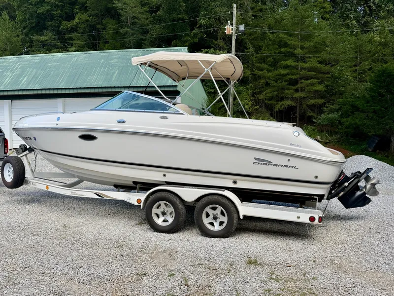 Slide: The Image of Chaparral 230 SSi Bowrider 2002 - 7406774