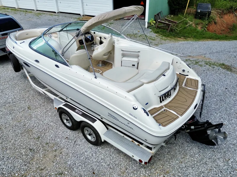 Slide: The Image of Chaparral 230 SSi Bowrider 2002 - 7406754