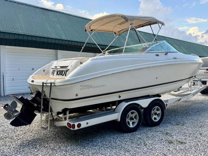 Slide: The Image of Chaparral 230 SSi Bowrider 2002 - 7406761