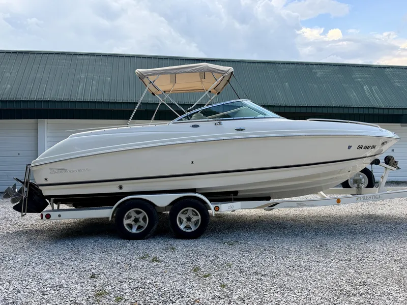 Slide: The Image of Chaparral 230 SSi Bowrider 2002 - 7406764
