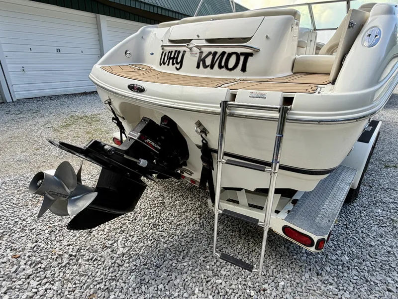 Slide: The Image of Chaparral 230 SSi Bowrider 2002 - 7406930