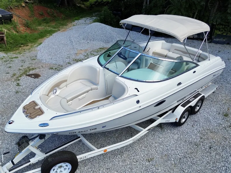 Slide: The Image of Chaparral 230 SSi Bowrider 2002 - 7406723