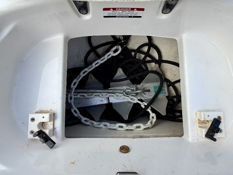 Slide: The Image of Chaparral 230 SSi Bowrider 2002 - 7406886