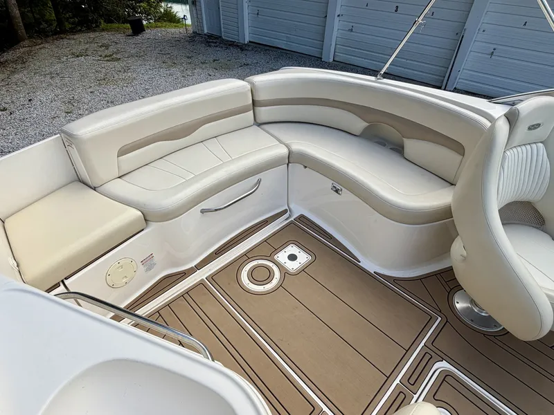 Slide: The Image of Chaparral 230 SSi Bowrider 2002 - 7406900