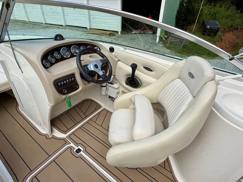 Slide: The Image of Chaparral 230 SSi Bowrider 2002 - 7406822