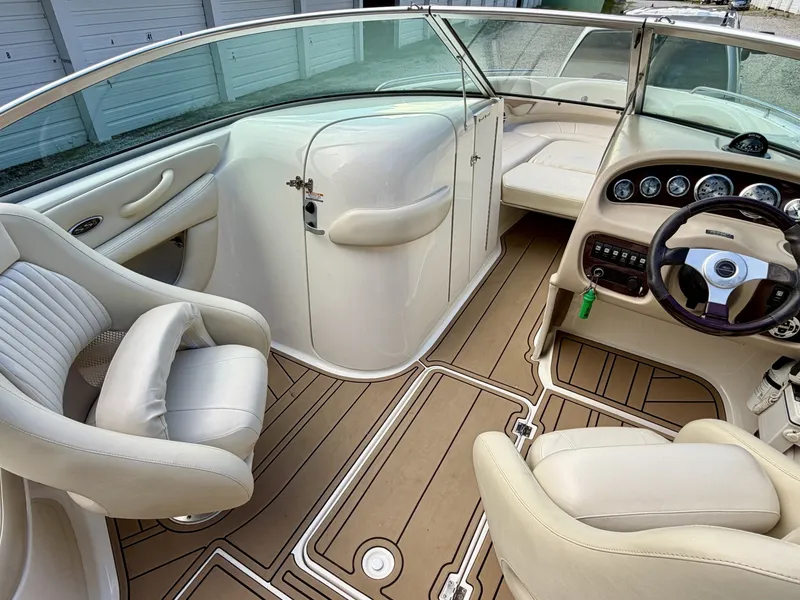 Slide: The Image of Chaparral 230 SSi Bowrider 2002 - 7406840