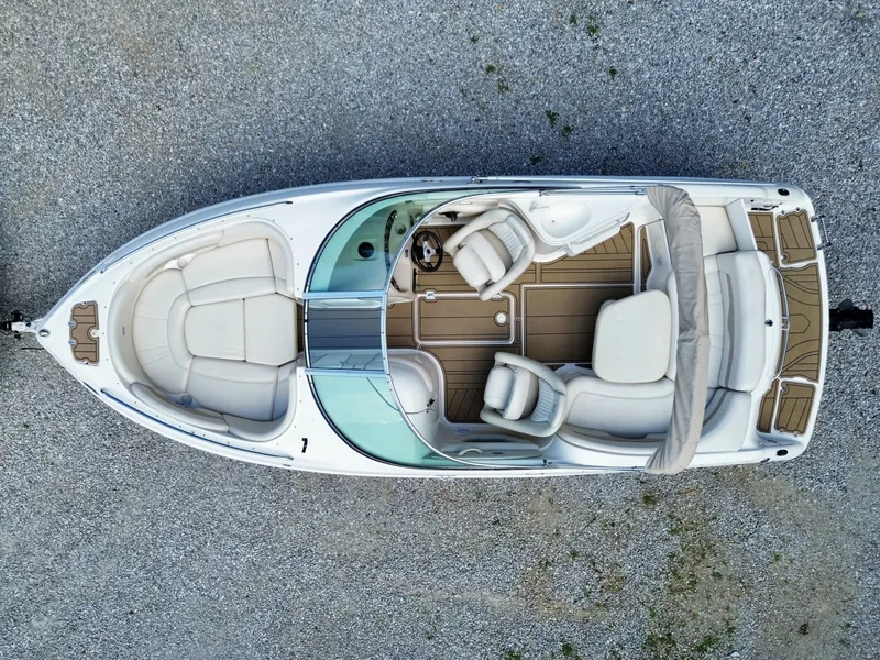 Slide: The Image of Chaparral 230 SSi Bowrider 2002 - 7406737