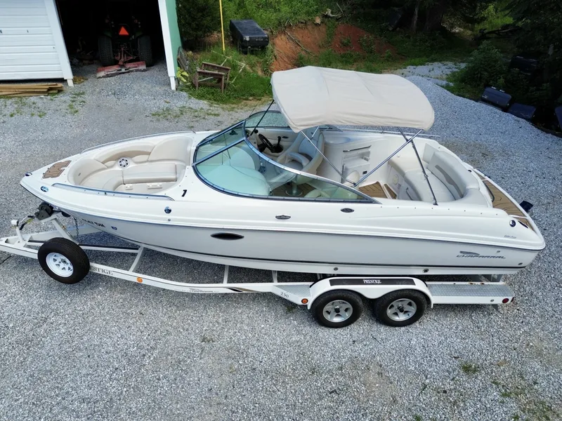 Slide: The Image of Chaparral 230 SSi Bowrider 2002 - 7406711