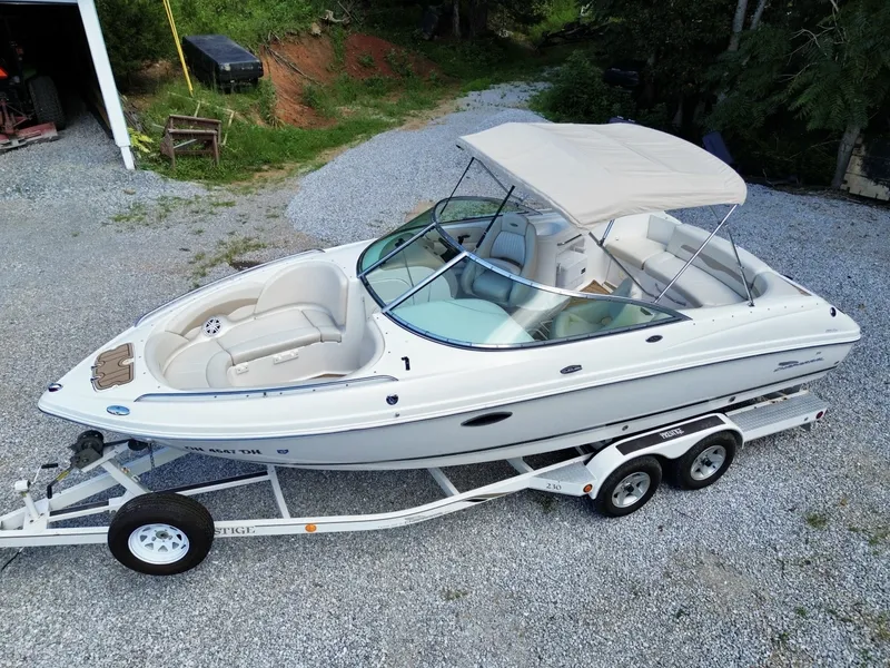 The Image of Chaparral 230 SSi Bowrider 2002 - 7406710