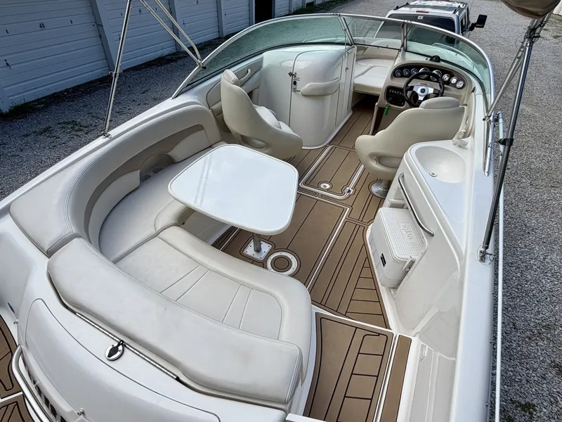 Slide: The Image of Chaparral 230 SSi Bowrider 2002 - 7406799