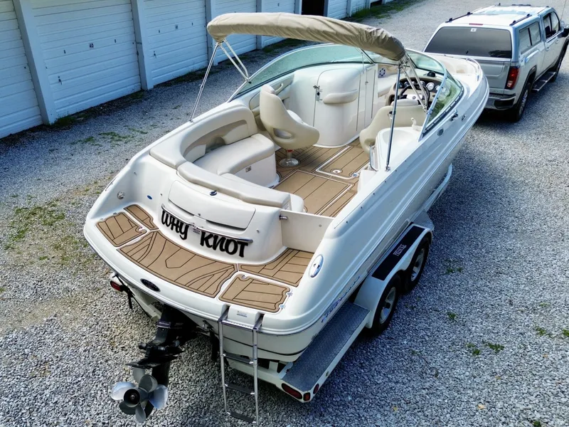 Slide: The Image of Chaparral 230 SSi Bowrider 2002 - 7406729