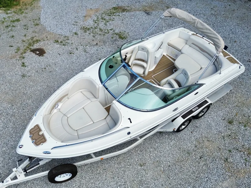 Slide: The Image of Chaparral 230 SSi Bowrider 2002 - 7406744