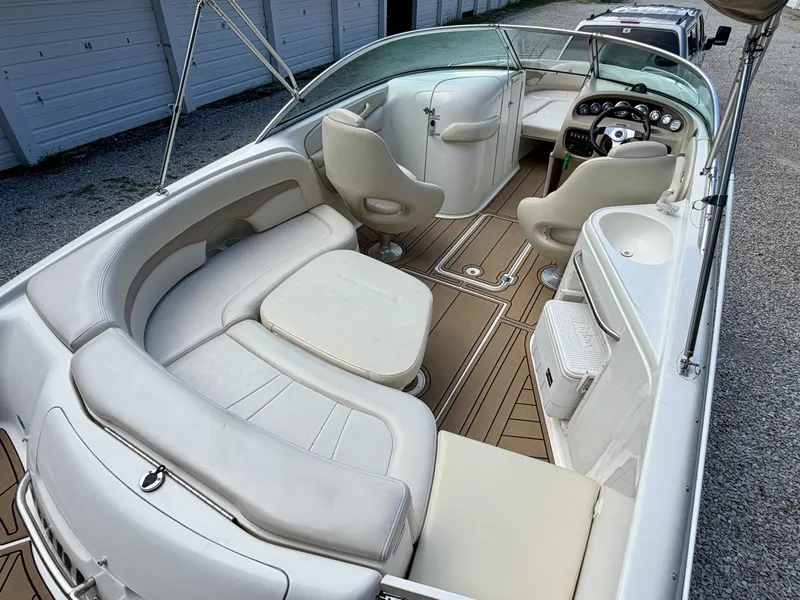 Slide: The Image of Chaparral 230 SSi Bowrider 2002 - 7406793