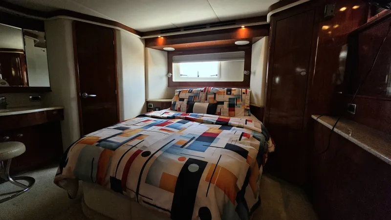 Slide: The Image of Sea Ray 480 Motor Yacht 2004 - 7406829