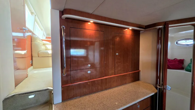 Slide: The Image of Sea Ray 480 Motor Yacht 2004 - 7406841