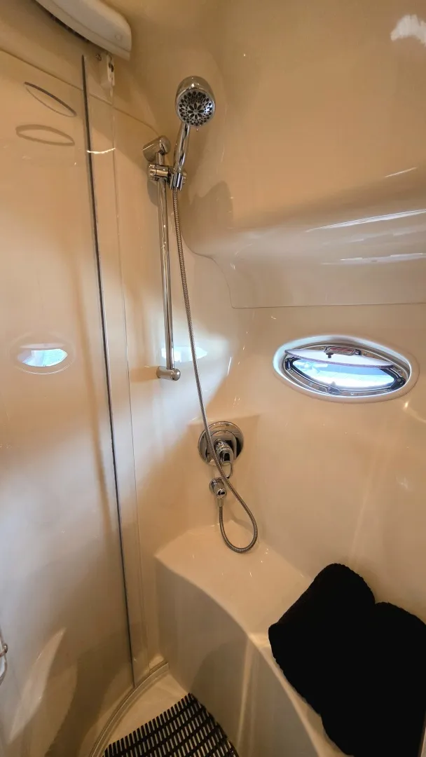 Slide: The Image of Sea Ray 480 Motor Yacht 2004 - 7406807