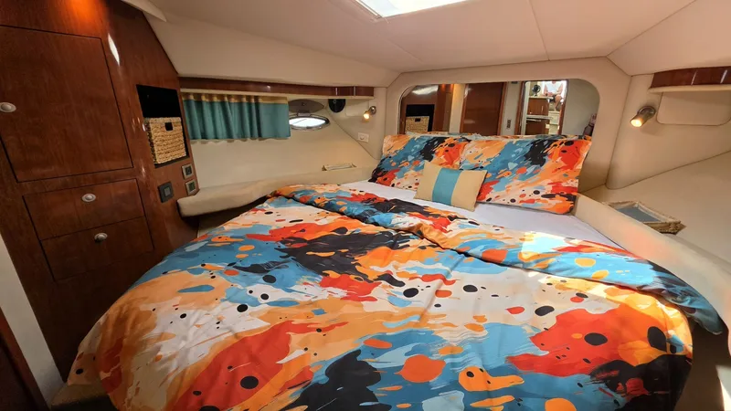 Slide: The Image of Sea Ray 480 Motor Yacht 2004 - 7406785