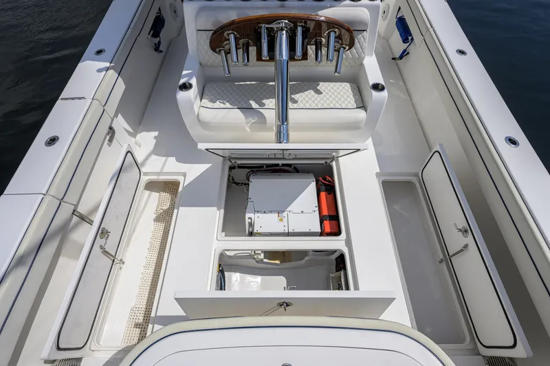 Slide: The Image of Valhalla Boatworks 41 2020 - 7407137