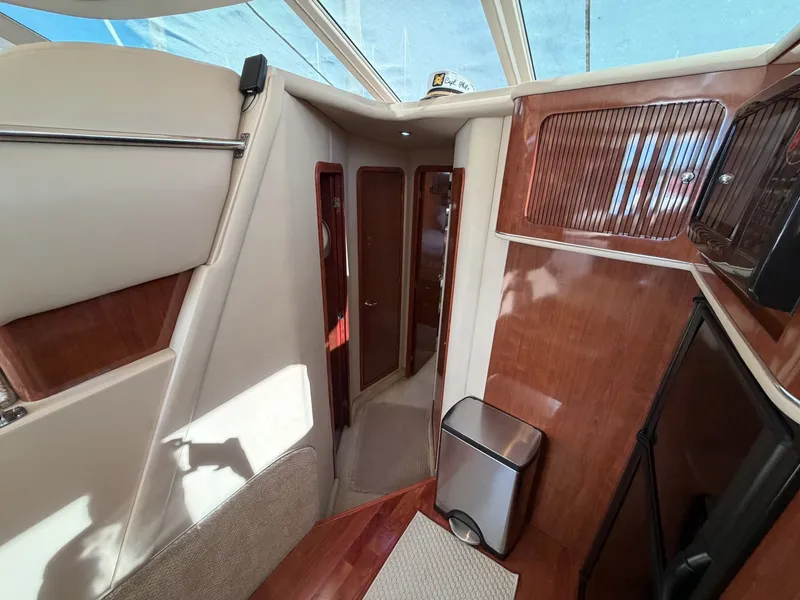 Slide: The Image of Sea Ray 400 Sedan Bridge 2004 - 7407149