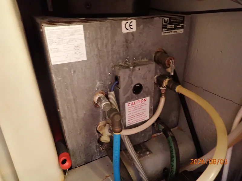 Slide: The Image of 43' Mainship water heater - 7407604