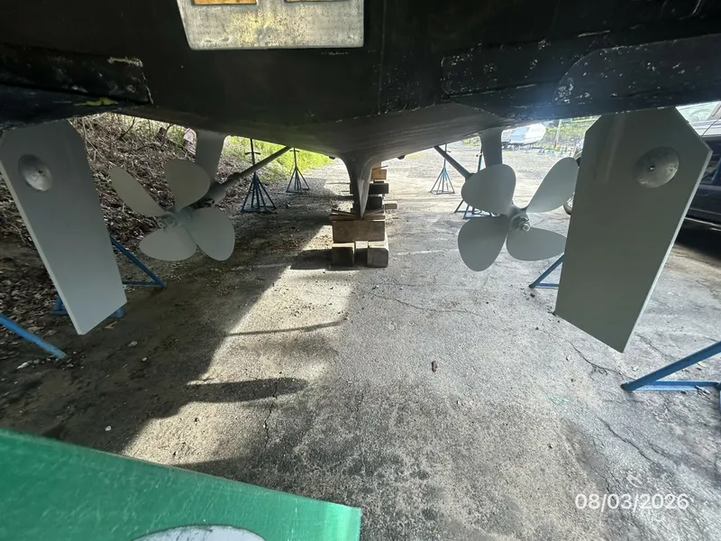 Slide: The Image of 43' Mainship hull bottom aft - 7407549