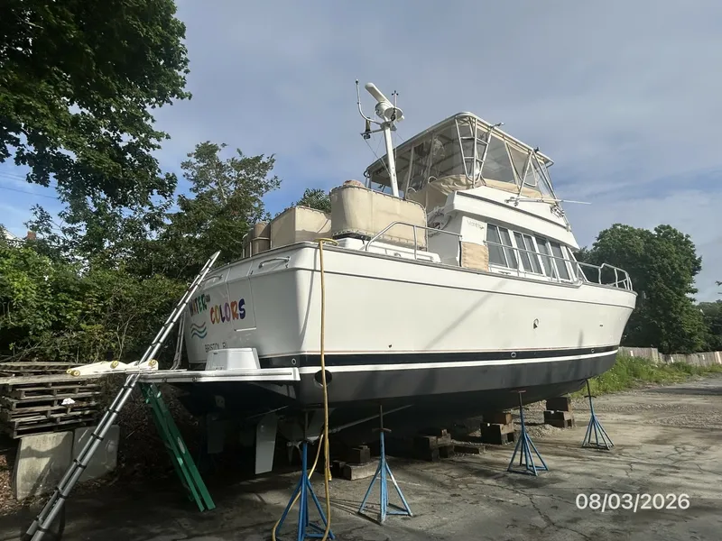 Slide: The Image of 43' Mainship starboard aft profile - 7407580